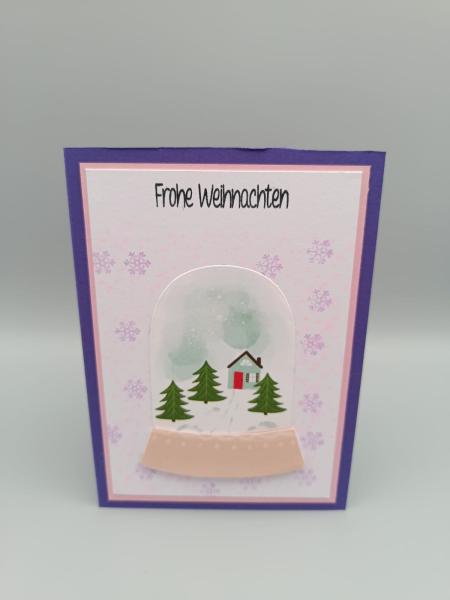 Weihnachtskarte "Haus im Schneeglaskugel"